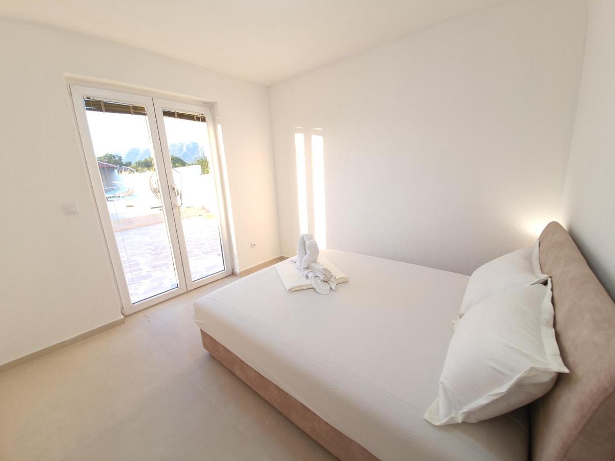 Talija Apartments Krimovica ブドヴァ エクステリア 写真